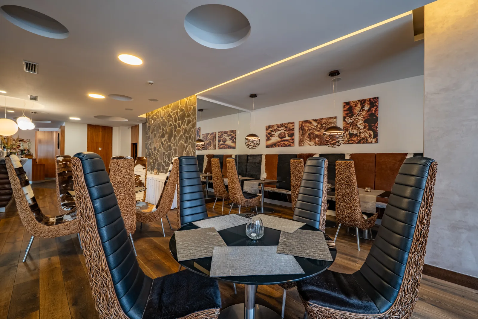 Hlavná reštauračná sála — Hotel FIS Jasná, Nízke Tatry